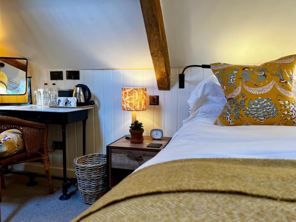 The Red Lion Inn Long Compton Екстериор снимка