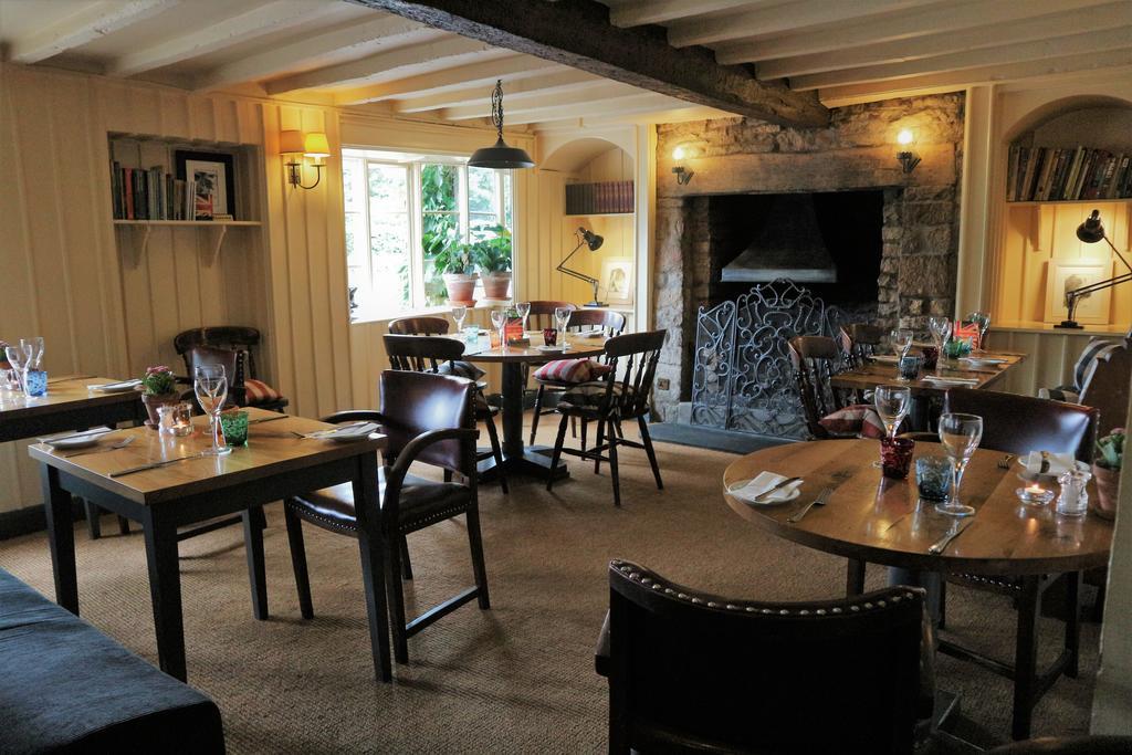 The Red Lion Inn Long Compton Екстериор снимка