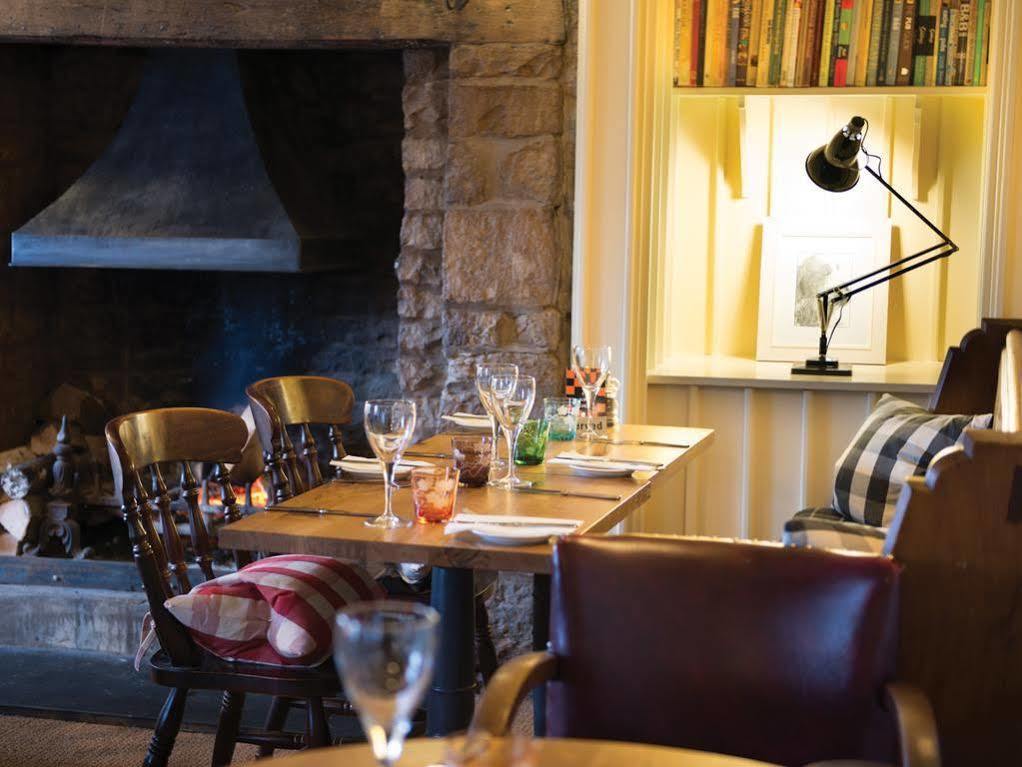 The Red Lion Inn Long Compton Екстериор снимка